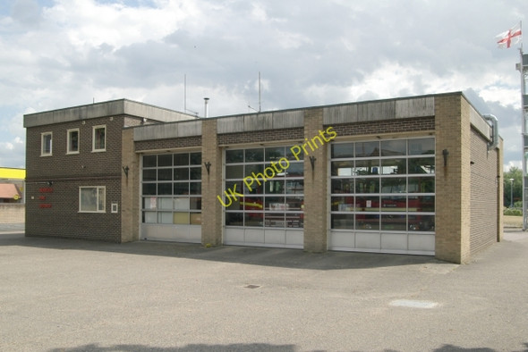 Photo 6"x4" Diss fire station Diss c2010