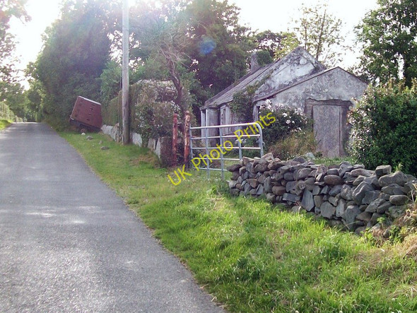 Photo 6"x4" Traditional cottage on Middle Tollymore Road Newcastle\/J3732 c2010