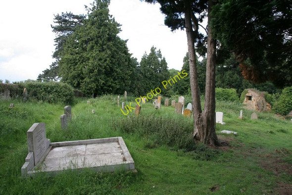 Photo 6"x4" Top of the graveyard Boughton\/SP7565 c2010
