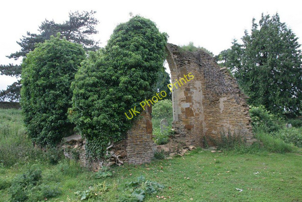 Photo 6"x4" End of the nave Boughton\/SP7565 c2010