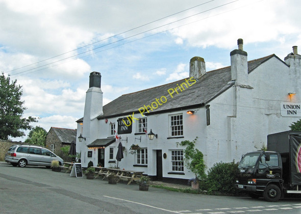 Photo 6"x4" Union Inn, Denbury Green Wotton Cross\/SX8069 c2010