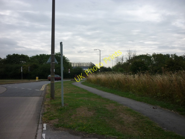 Photo 6"x4" Looking across to Bransholme High School Kingswood\/TA0834 c2010
