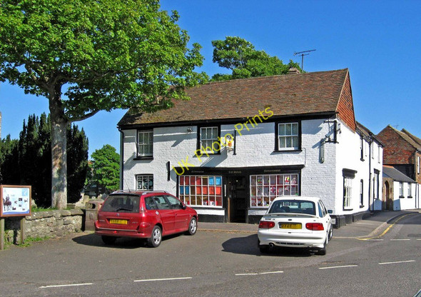 Photo 6"x4" Mittells, Newsagent & Tobacconist, 1 High Street Lydd c2010