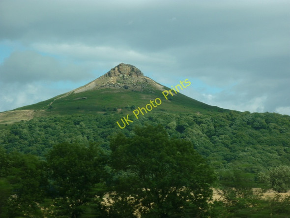 Photo 6"x4" Roseberry Topping from the A173 Great Ayton c2010