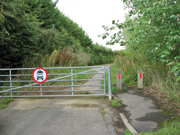 Photo 6"x4" Gate on Potash Lane Ketteringham c2010