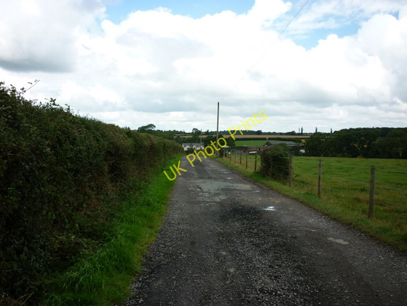 Photo 6"x4" A walk from Oulton Church #53 Arthursdale c2010