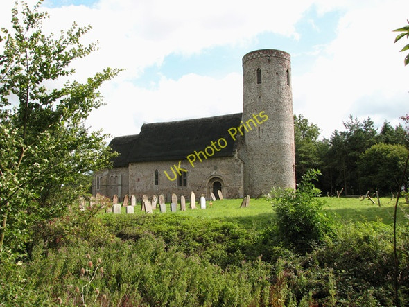 Photo 6"x4" St Margaret's church in Hales Hales\/TM3897 c2010