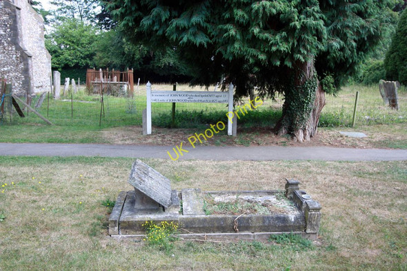 Photo 6"x4" St Peter & St Paul, Cudham, Kent - Churchyard Cudham c2010