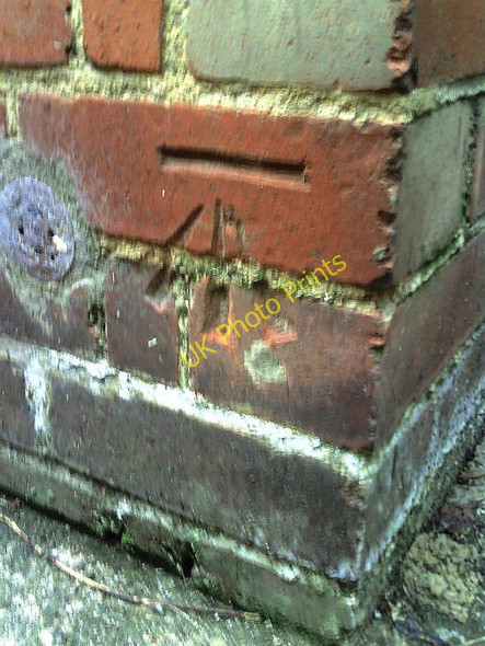 Photo 6"x4" Benchmark on #68 Hamilton Road Sunnymead\/SP5009 c2010