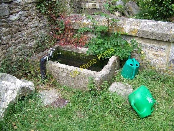 Photo 6"x4" Water can corner, St Bartholomew's Churchyard Corsham c2010