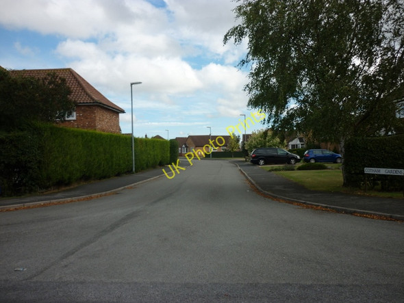 Photo 6"x4" Cotham Gardens, Keelby Keelby c2010