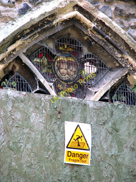 Photo 6"x4" St Mary the Less in Thetford - broken glass Thetford\/TL8783 c2010