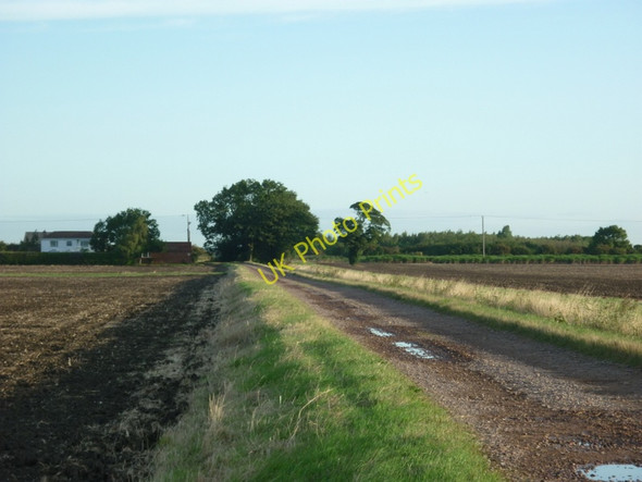 Photo 6"x4" The farm track to Oxford Grange Farm New Holland\/TA0823 c2010