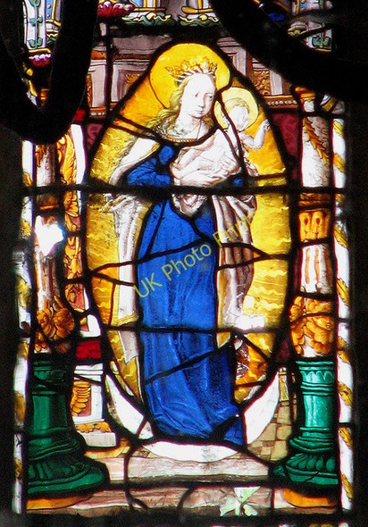 Photo 6"x4" St Andrew's church in Honingham - Continental glass Honingham c2010