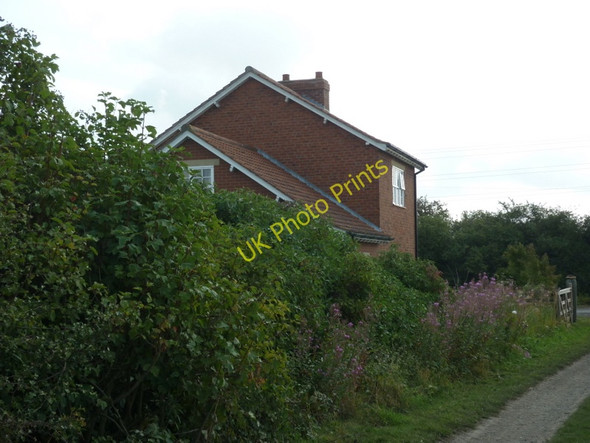 Photo 6"x4" A short walk around the Vale of Pickering #12 Thornton-le-Dale c2010
