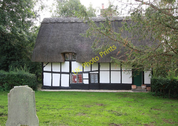 Photo 6"x4" Cottage adjoining churchyard Dorchester\/SU5794 c2010