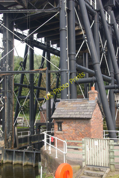 Photo 6"x4" Anderton Boat Lift Northwich c2010