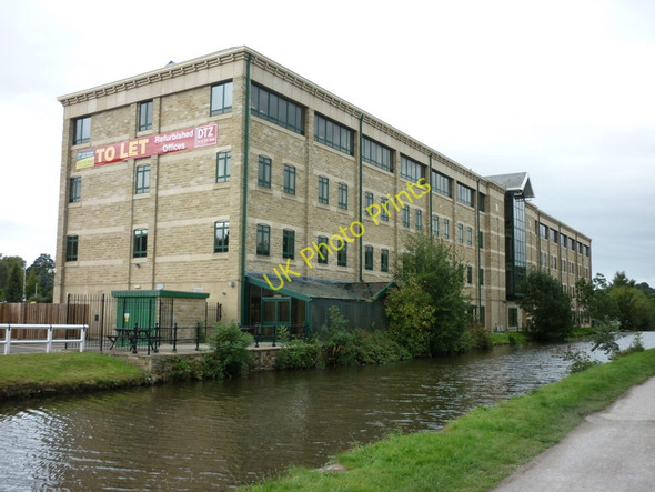Photo 6"x4" Walking along the Leeds to Liverpool Canal #153 Shipley\/SE1437 c2010