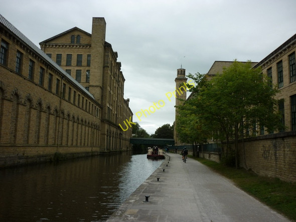 Photo 6"x4" Walking along the Leeds to Liverpool Canal #157 Shipley\/SE1437 c2010