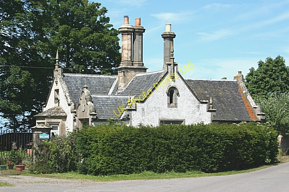 Photo 6"x4" East Lodge, Innes Lochhill\/NJ2964 c2006