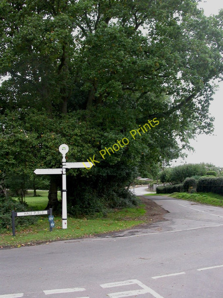 Photo 6"x4" Hale, fingerpost Hale\/SU1919 c2010