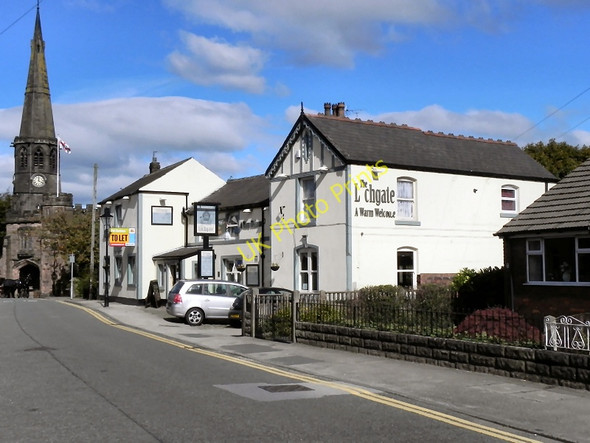 Photo 6"x4" The Lychgate Standish\/SD5610 c2010