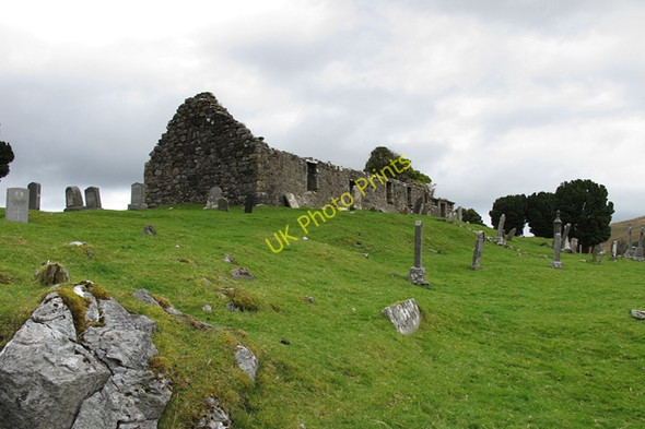 Photo 6"x4" Cill Chriosd church and graveyard Torrin\/Na Torrin c2010