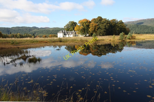 Photo 6"x4" Hilton Lodge and lochan Tomich\/NH3027 c2010