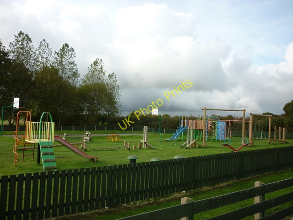 Photo 6"x4" A playground off Welwick Road, Patrington Patrington c2010