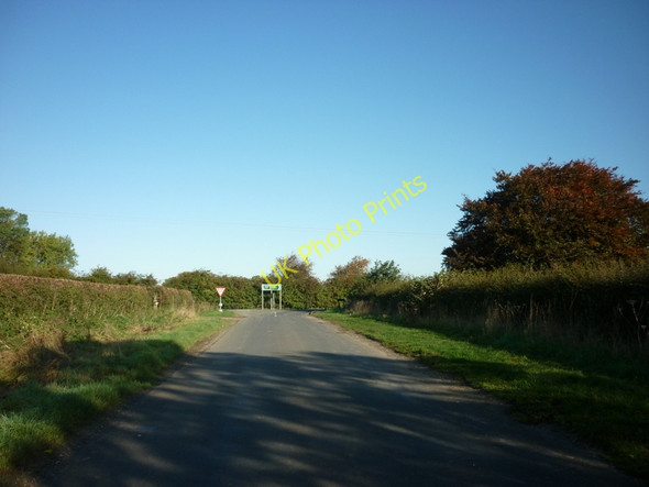 Photo 6"x4" The Goodmanham Road joins the A614 Middleton on-the-Wolds c2010