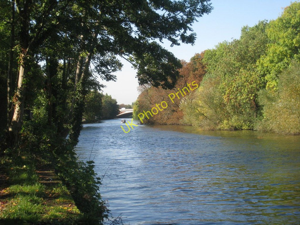 Photo 6"x4" The River Thames looking towards the M25 bridge Egham c2010