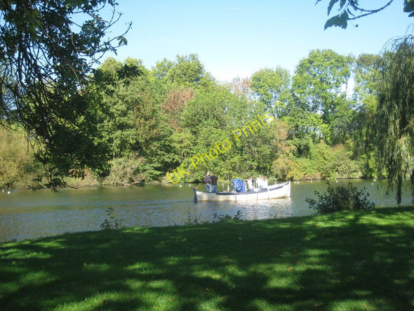 Photo 6"x4" Out on the River Egham c2010