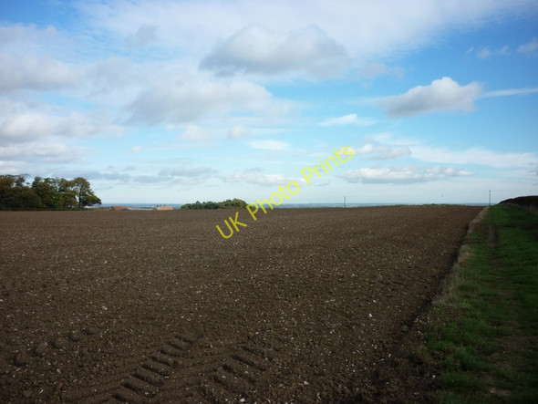 Photo 6"x4" Looking across the fields towards Lings Farm Bishop Burton c2010