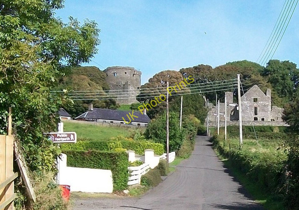 Photo 6"x4" View up Castle Hill towards Dundrum Castle Dundrum\/J4036 c2010