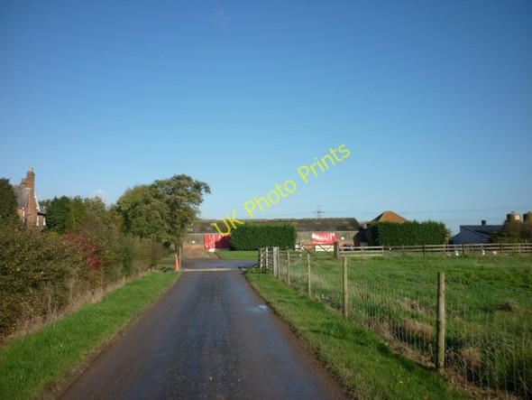 Photo 6"x4" Woodhouse Farm near Swine Swine c2010