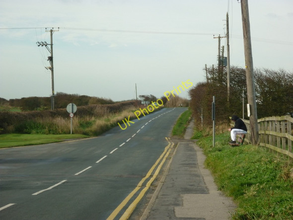 Photo 6"x4" Lighthouse Road to Flamborough North Landing c2010