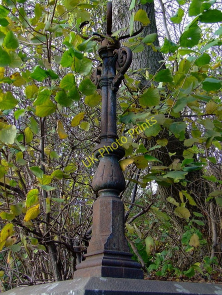 Photo 6"x4" Old gas lamp stand Rutherglen c2010