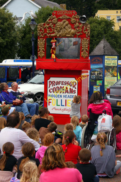 Photo 6"x4" Punch and Judy by the seafront Llandudno c2010