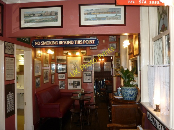 Photo 6"x4" Stalybridge Train Station buffet bar Stalybridge c2010