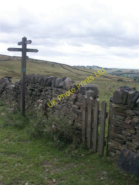 Photo 6"x4" Footpath crossroads, Lantern Pike Brookhouses\/SK0289 c2006