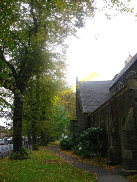 Photo 6"x4" St Stephen's Churchyard Newport\/Casnewydd c2010