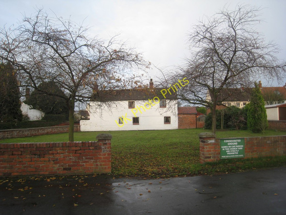 Photo 6"x4" Althorpe and Keadby burial ground Althorpe c2010
