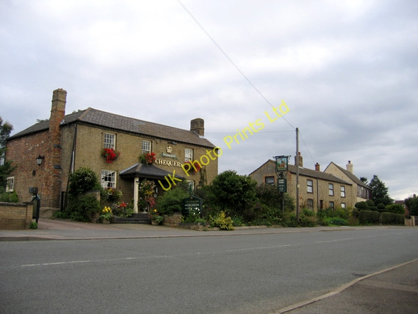 Photo 6"x4" Chequers pub, Sutton, Cambs Sutton\/TL4479 c2006