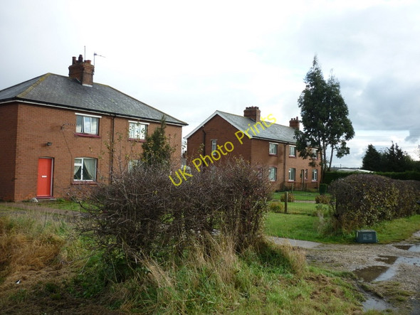 Photo 6"x4" Brickhills Cottages on Brigg Road Broughton\/SE9608 c2010