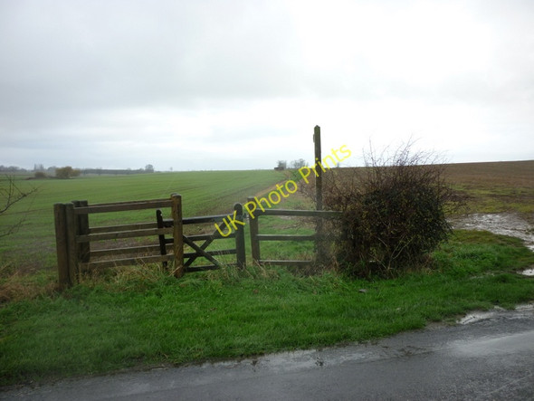 Photo 6"x4" A footpath towards Winterton from the B1207 Roxby\/SE9216 c2010