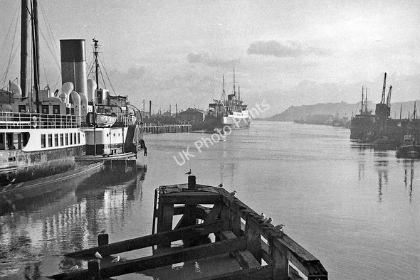 Photo 6"x4" Newhaven Harbour, Winter 1958-59 Newhaven\/TQ4401 c1959