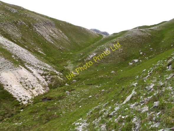 Photo 6"x4" Quartzite valley Meall nan Ceapairean c2006