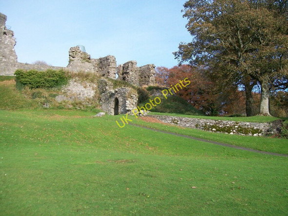 Photo 6"x4" Dundrum Castle - The arch into the Lower Ward with the Gate House of the Upper Ward in the background Dundrum\/J4036 c2010