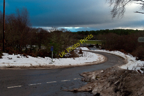 Photo 6"x4" The way to Astle Fleuchary\/NH7591 c2010