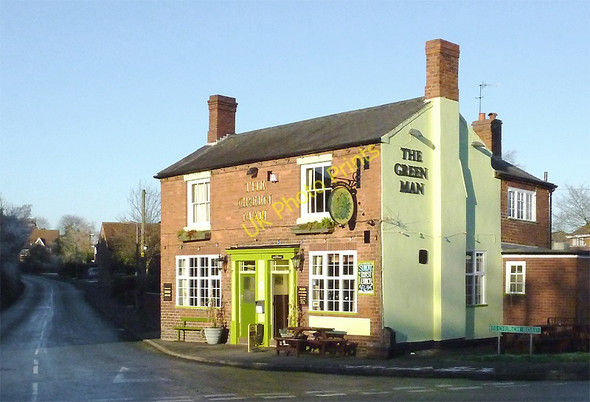 Photo 6"x4" The Green Man at Swindon, Staffordshire Swindon\/SO8690 c2010